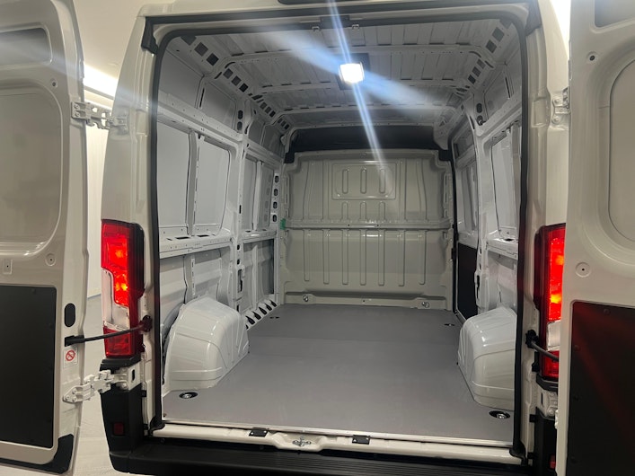 Vehicle image TOYOTA PROACE MAX