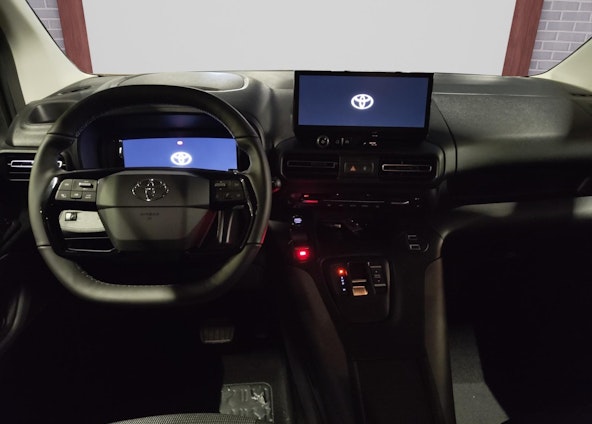 Vehicle image 6 Vehicle image 6