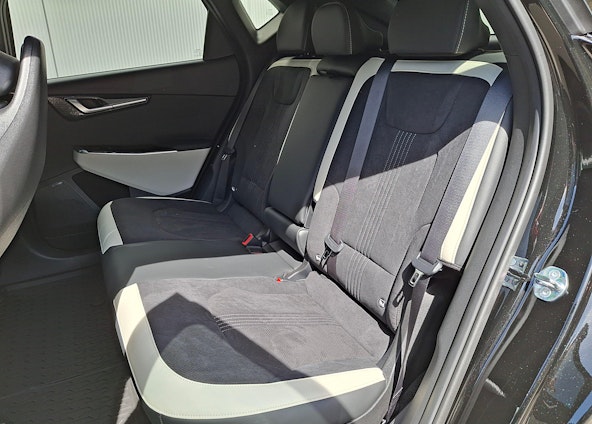 Vehicle image 6 Vehicle image 6