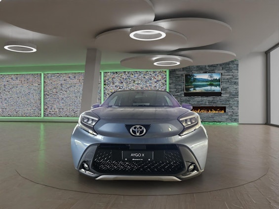 Vehicle image 4 Vehicle image 4