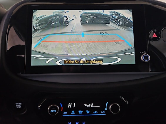 Vehicle image 16 Vehicle image 16