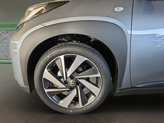 Vehicle image 5 Vehicle image 5