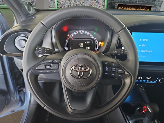 Vehicle image 11 Vehicle image 11