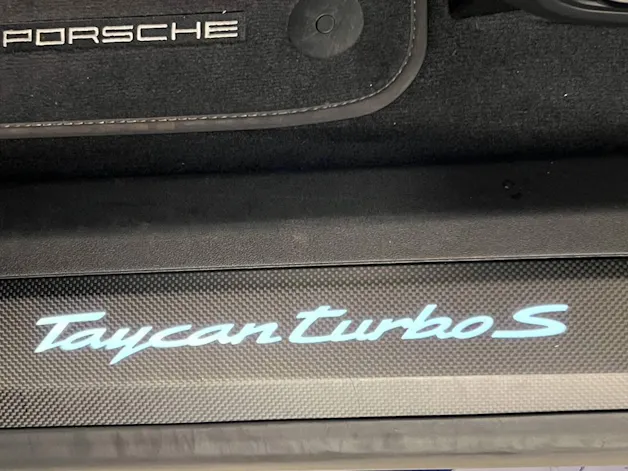 Porsche Taycan Turbo S Sport Turismo