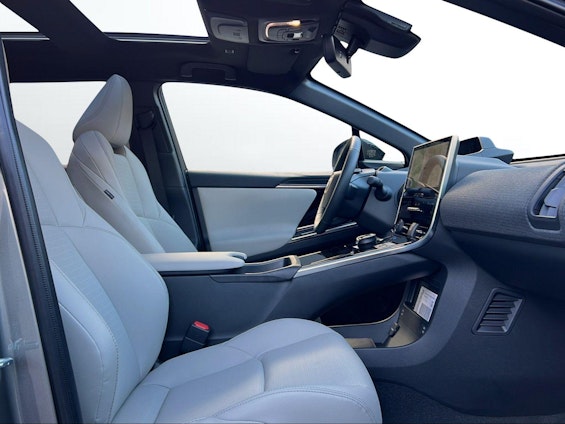 Vehicle image 11 Vehicle image 11