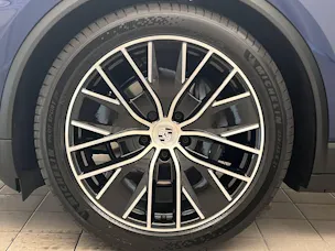 Porsche Macan 4