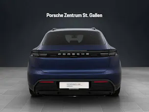 PORSCHE Macan 4