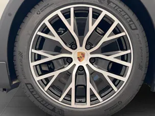 Porsche Taycan 4S Cross Turismo
