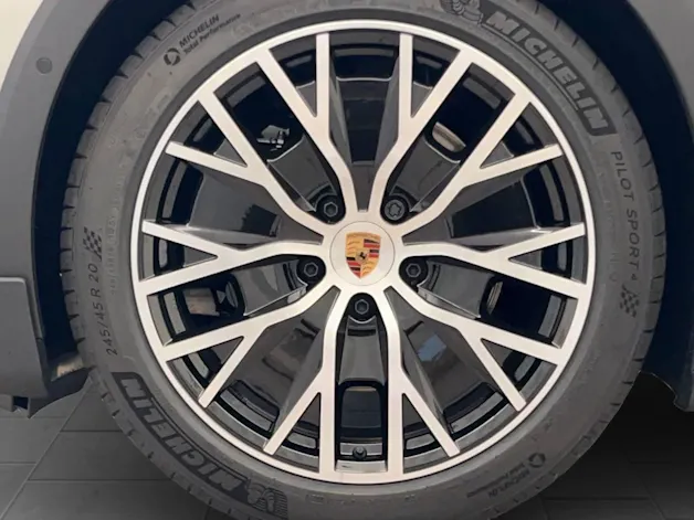 Porsche Taycan 4S Cross Turismo