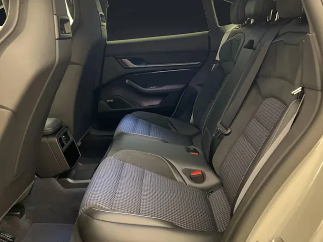 Porsche Taycan 4S Cross Turismo