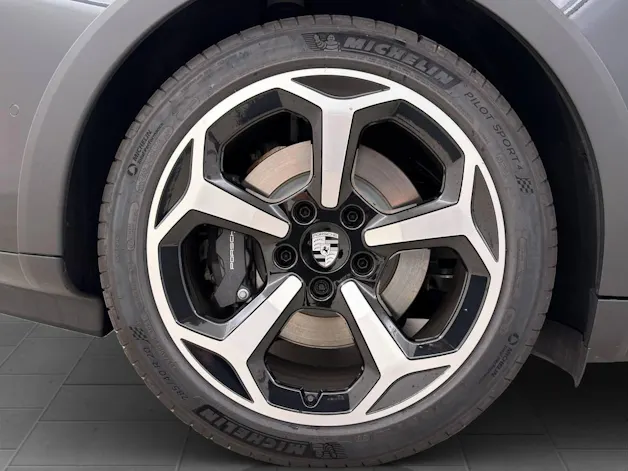 PORSCHE Taycan 4 Cross Turismo