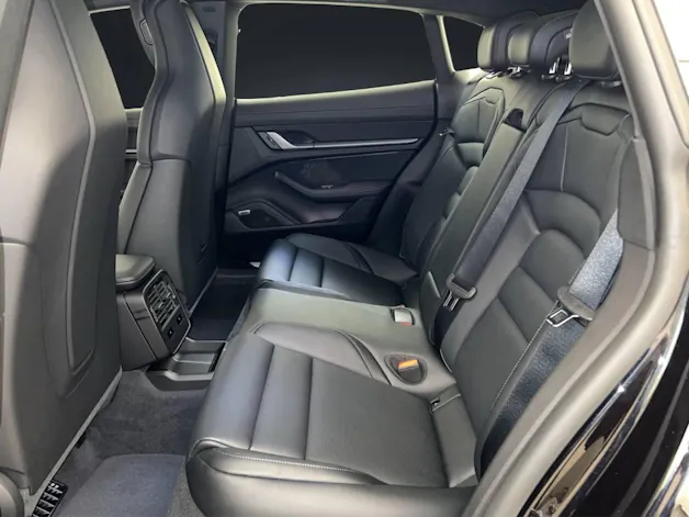 Porsche Taycan 4 Cross Turismo