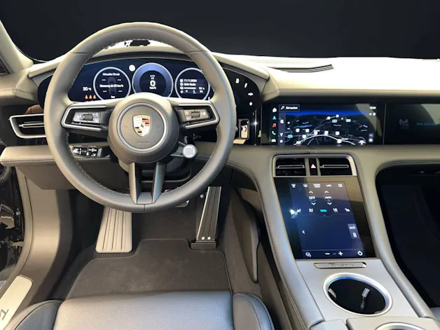 Porsche Taycan 4 Cross Turismo