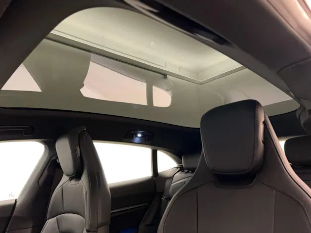 Porsche Taycan 4 Cross Turismo