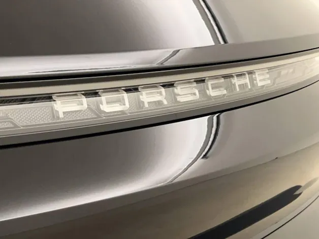 Porsche Taycan 4 Cross Turismo
