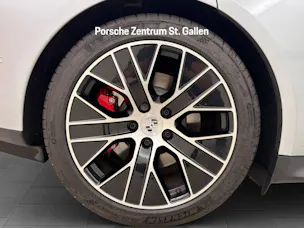 PORSCHE Taycan 4S