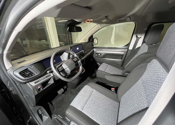 Vehicle image 5 Vehicle image 5