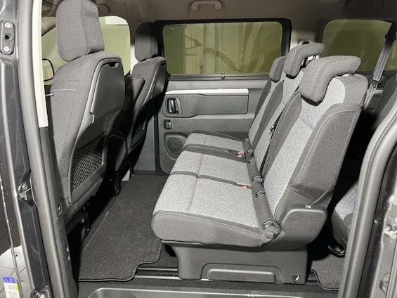 Vehicle image 7 Vehicle image 7