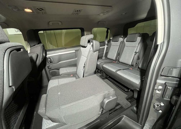 Vehicle image 8 Vehicle image 8