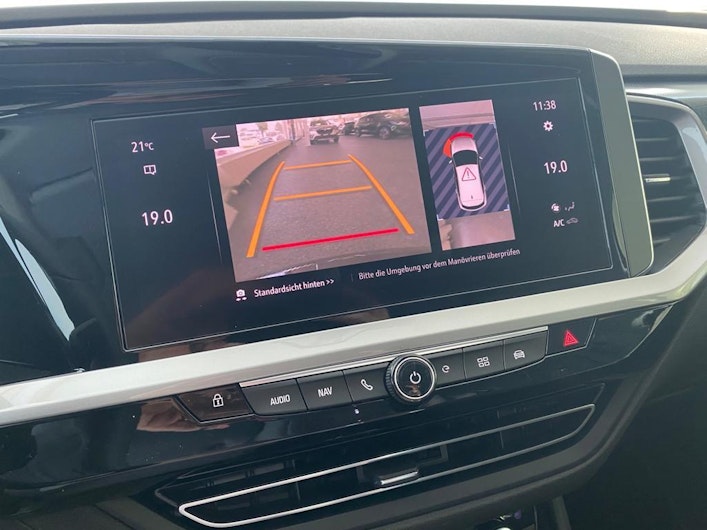 Vehicle image OPEL GRANDLAND