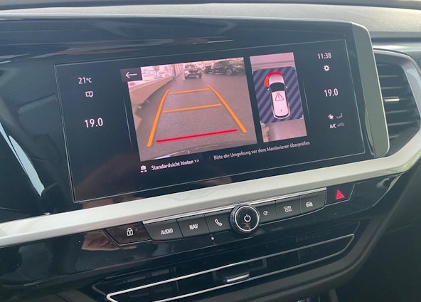 Vehicle image 9 Vehicle image 9