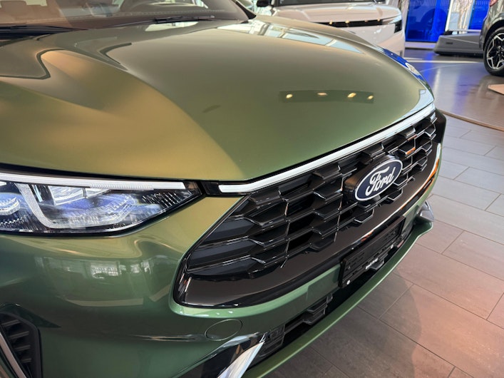 Vehicle image FORD KUGA