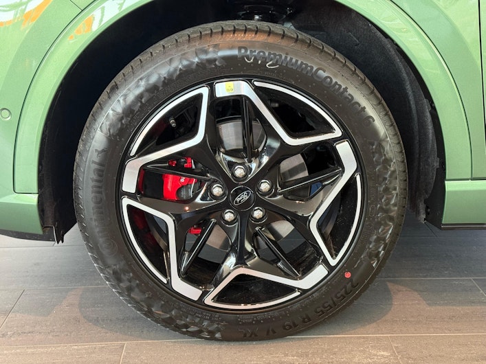 Vehicle image FORD KUGA