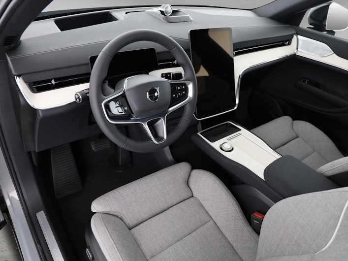 Vehicle image VOLVO EX 90