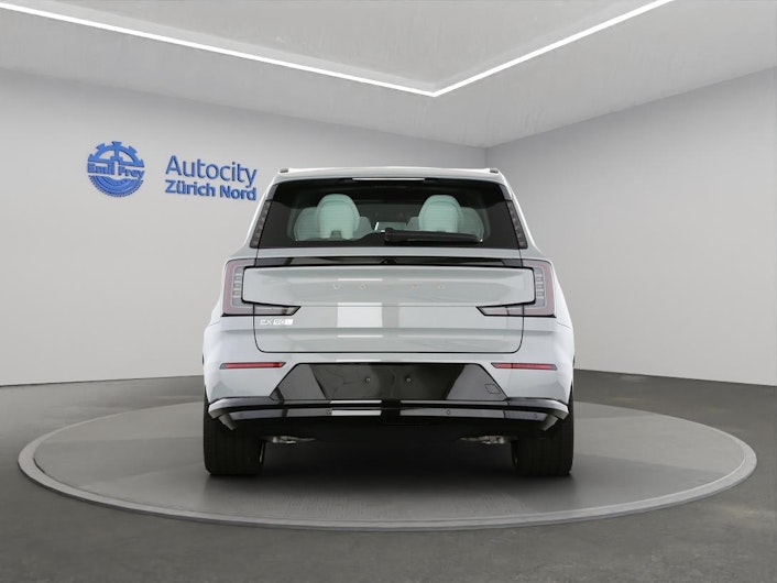 Vehicle image VOLVO EX 90