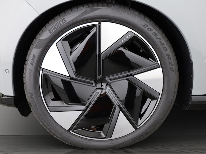 Vehicle image VOLVO EX 90