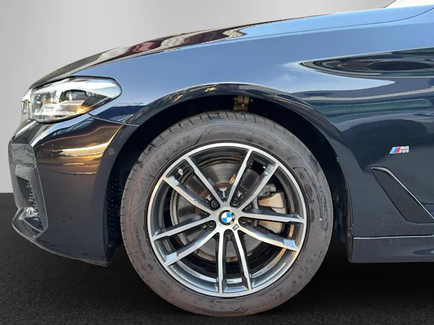 BMW 520d xDrive 48V Touring Pure M Sport
