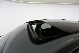 Vehicle image VOLVO XC60 2.0 B4 MH Ultimate Dark AWD