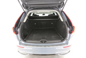 Vehicle image VOLVO XC60 2.0 B4 MH Ultimate Dark AWD