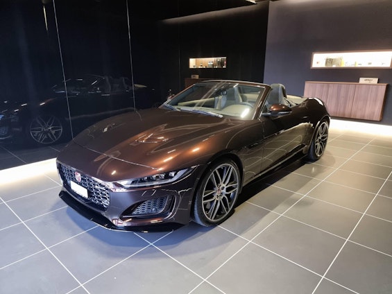 First vehicle image First vehicle image