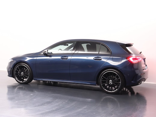 MERCEDES-BENZ A 180 Night Star AMG Line 3