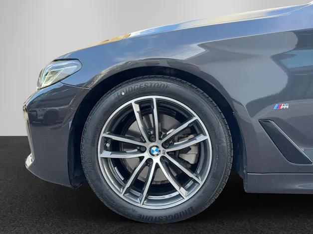BMW 520d xDrive 48V Touring Pure M Sport Edition