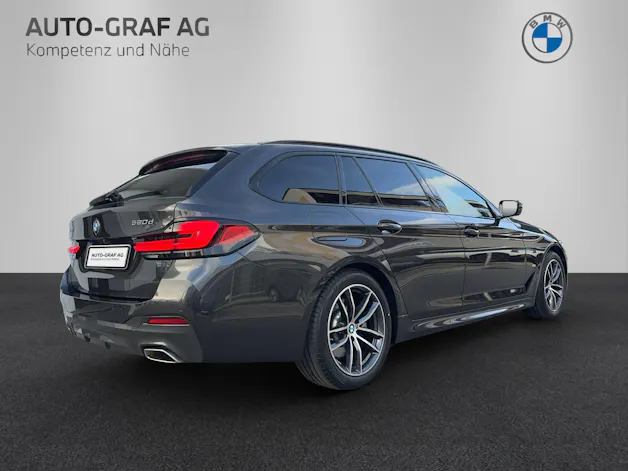 BMW 520d xDrive 48V Touring Pure M Sport Edition