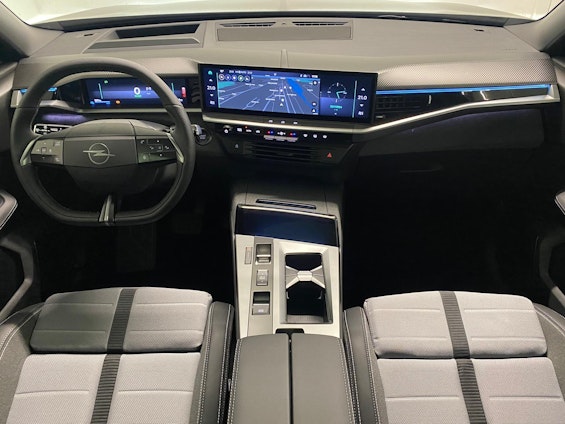 Vehicle image 15 Vehicle image 15