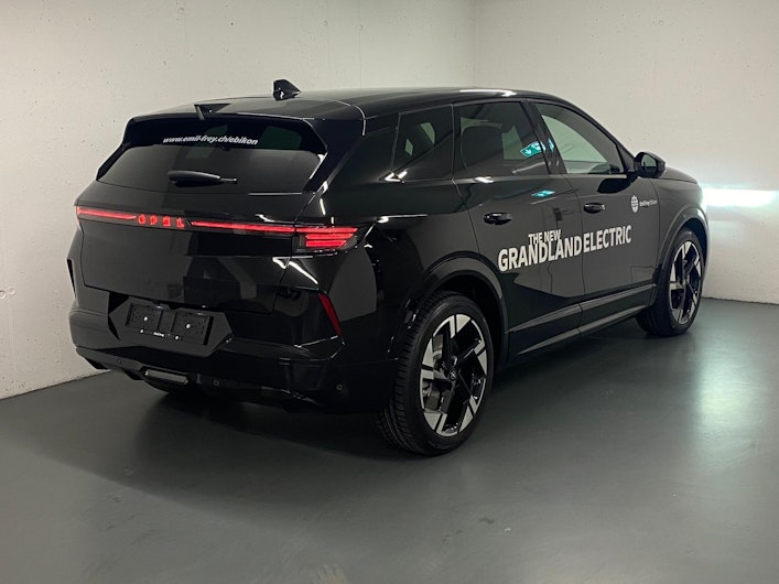 Vehicle image OPEL GRANDLAND