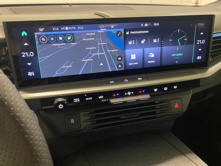 Vehicle image OPEL GRANDLAND