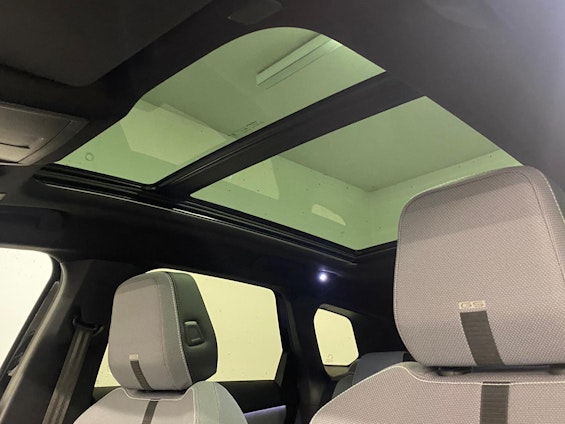 Vehicle image 13 Vehicle image 13