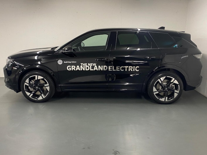 Vehicle image OPEL GRANDLAND