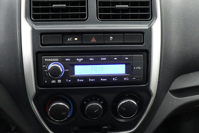 Vehicle image PIAGGIO PORTER