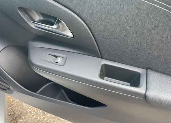 Vehicle image 7 Vehicle image 7