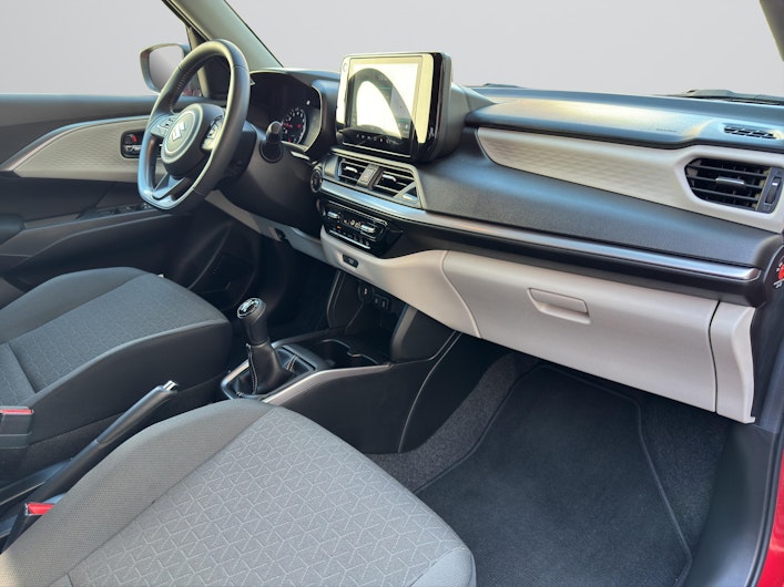 Vehicle image SUZUKI SWIFT