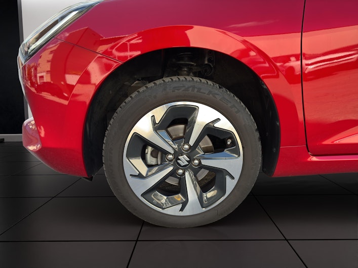 Vehicle image SUZUKI SWIFT