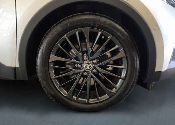 Vehicle image 8 Vehicle image 8