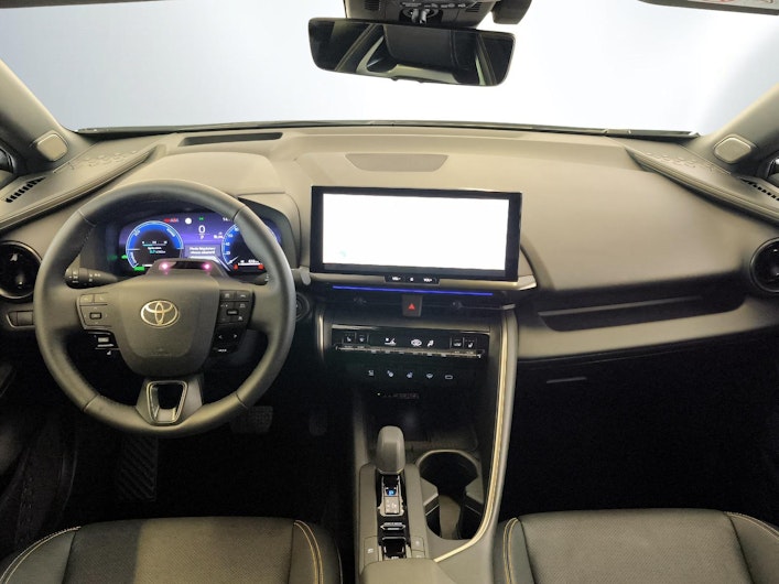 Vehicle image TOYOTA C-HR