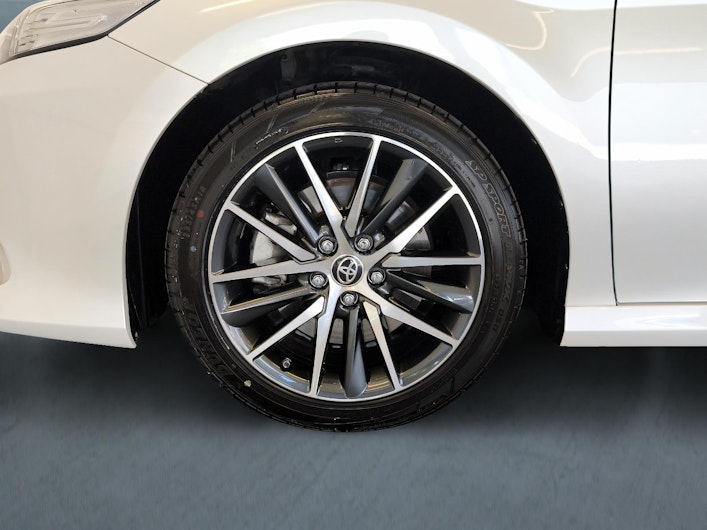 Vehicle image TOYOTA CAMRY