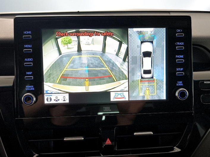 Vehicle image TOYOTA CAMRY